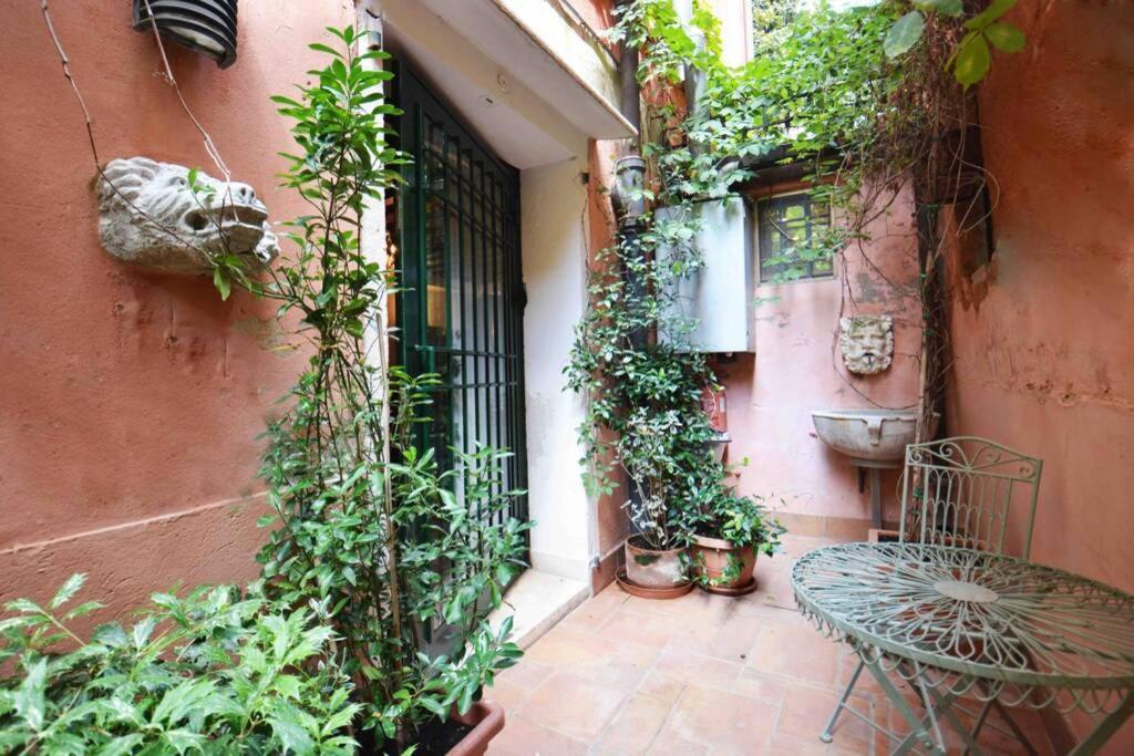 Zattere Cottage Close To Guggenheim Venesia Bagian luar foto