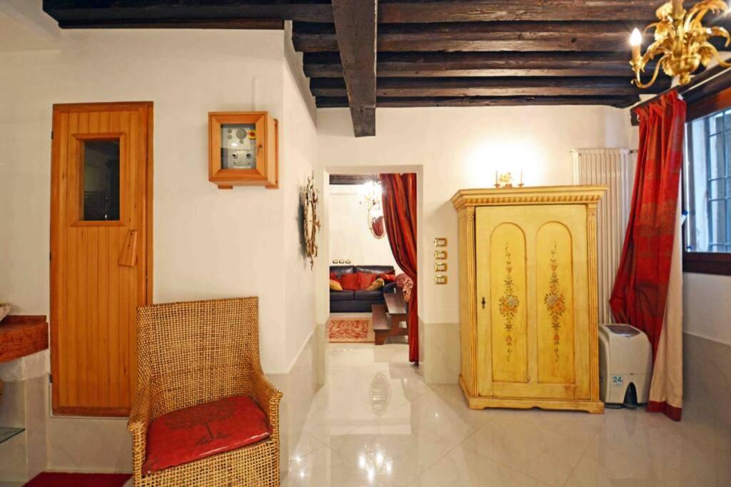 Zattere Cottage Close To Guggenheim Venesia Bagian luar foto