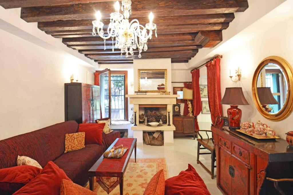 Zattere Cottage Close To Guggenheim Venesia Bagian luar foto